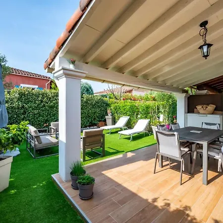 Maison Village Сasa de vacaciones Roquebrune-sur-Argens