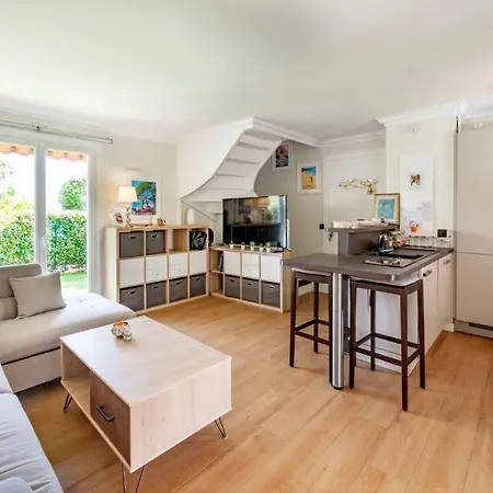 Maison Village Сasa de vacaciones Roquebrune-sur-Argens